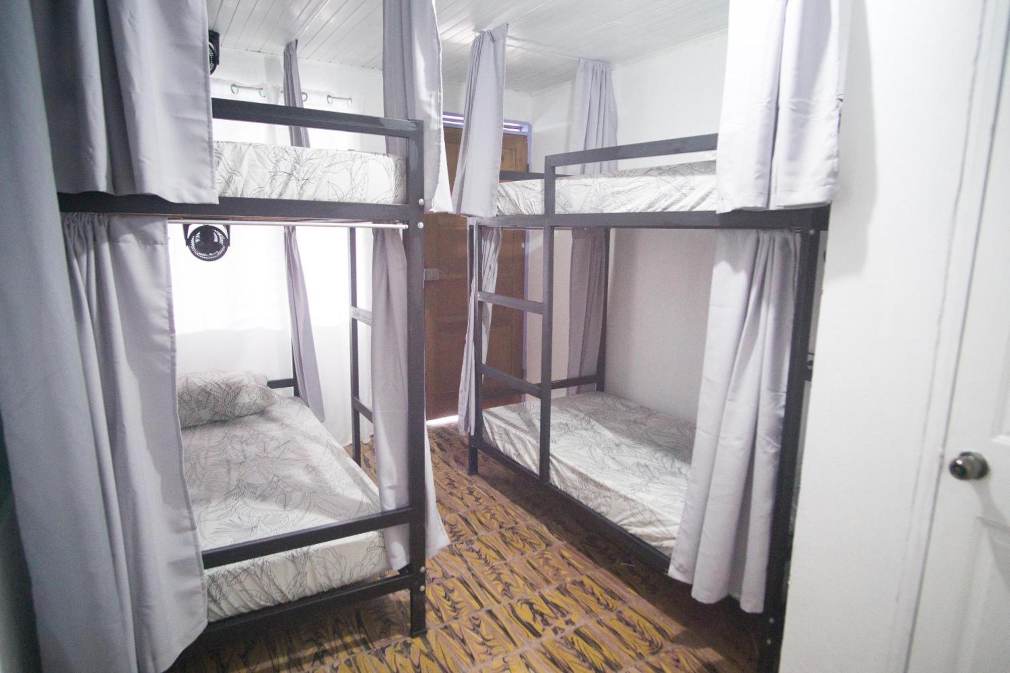 Pura Vibra Hostel La Fortuna Habitación foto